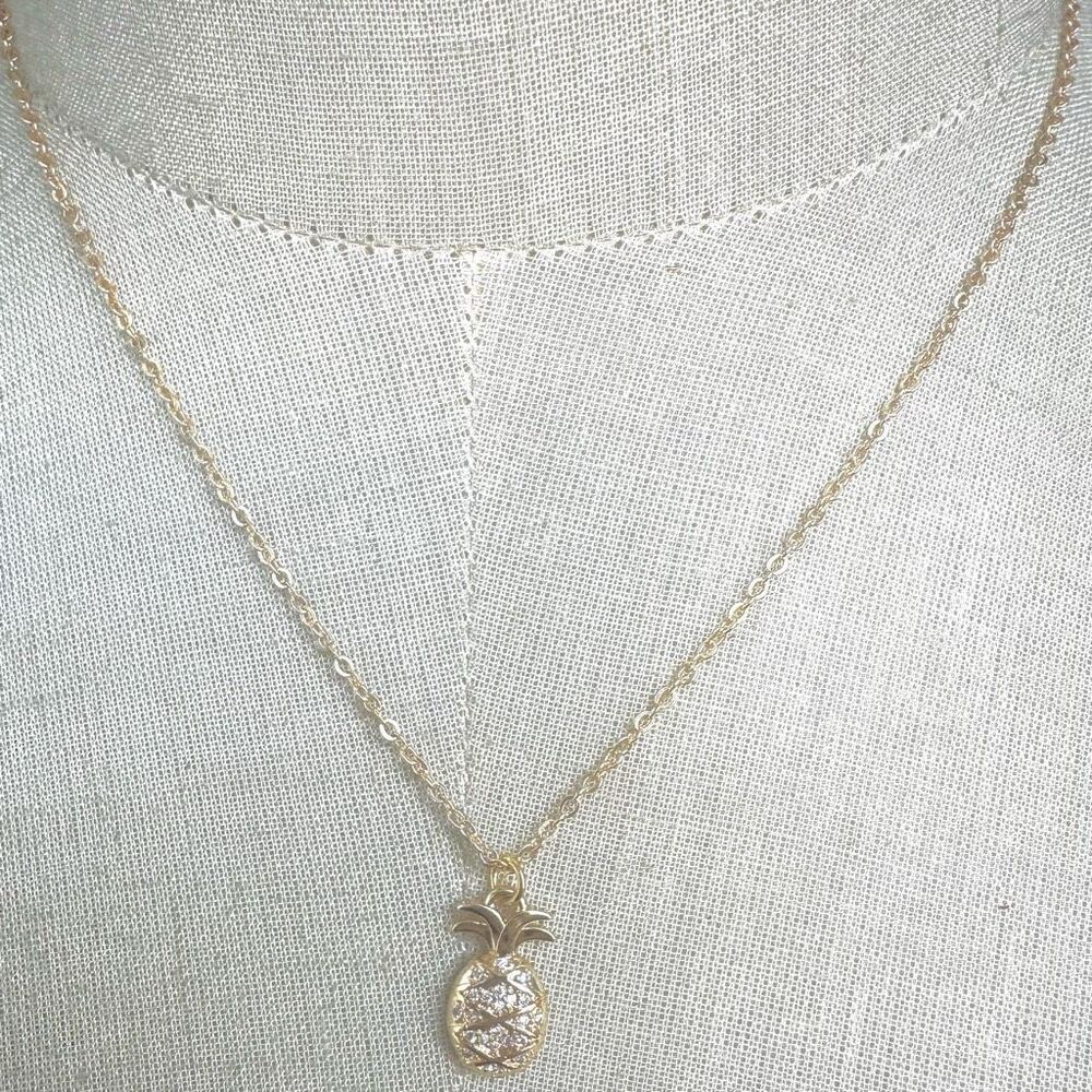 Pineapple gold tone dainty pendant necklace - Picture 2 of 7